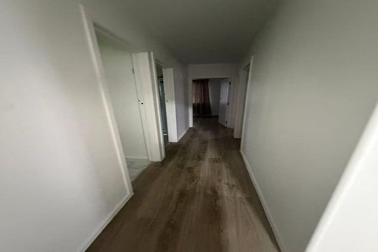 Photo of property in 26 Pinedale Place, Henderson, Auckland, 0610