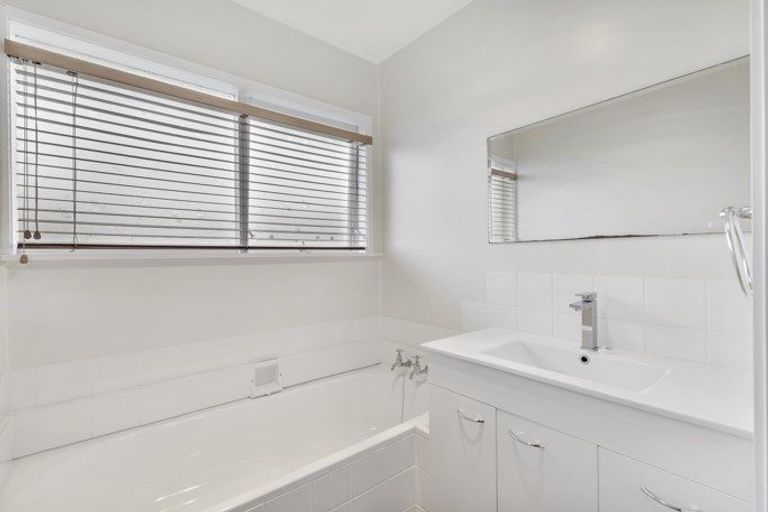 Photo of property in 1/5 Ashdown Place, Pahurehure, Papakura, 2113