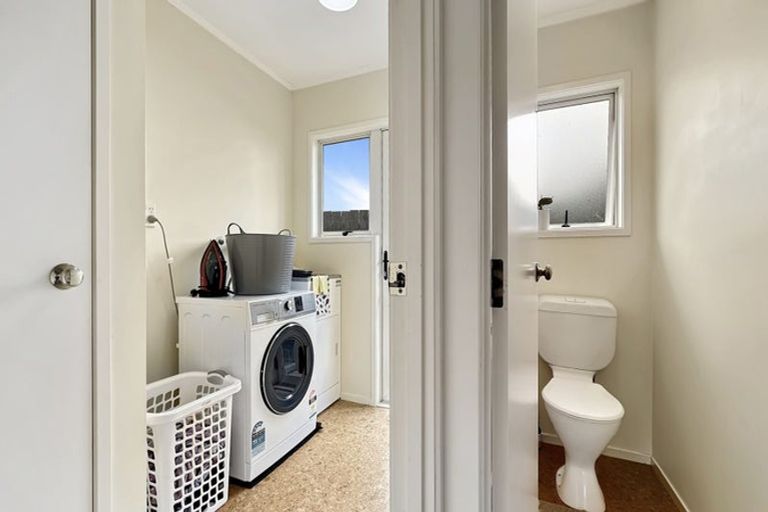 Photo of property in 1/49 Strid Road, Te Atatu South, Auckland, 0610