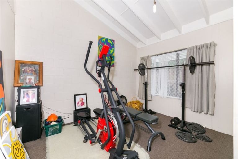 Photo of property in 134 Triangle Road, Massey, Auckland, 0614