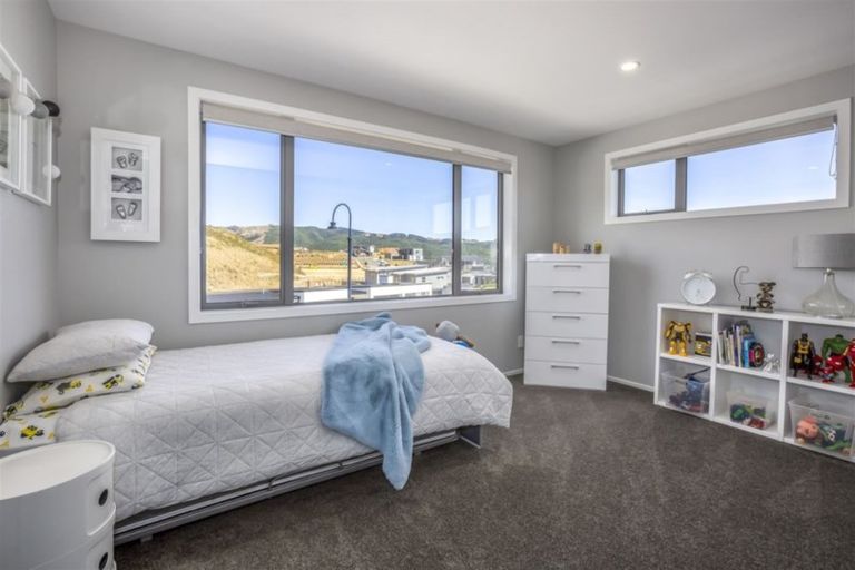 Photo of property in 29 Ken Douglas Drive, Aotea, Porirua, 5024