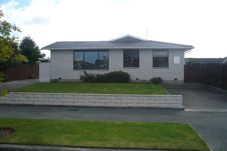 Photo of property in 1/10 Montclare Avenue, Ilam, Christchurch, 8041