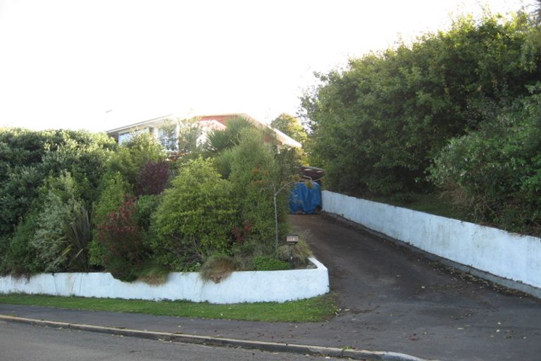 Photo of property in 12 Seaview Terrace, Kew, Dunedin, 9012