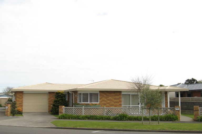 Photo of property in 1/4 Normanby Street, Fitzroy, New Plymouth, 4312