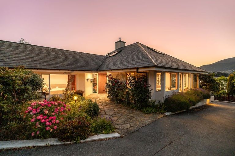 Photo of property in 45 Bay View Road, Kelvin Heights, Queenstown, 9300
