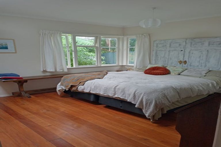 Photo of property in 55 Maungaraki Road, Korokoro, Lower Hutt, 5012