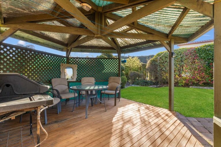 Photo of property in 2 Victoria Close, Picton, 7220