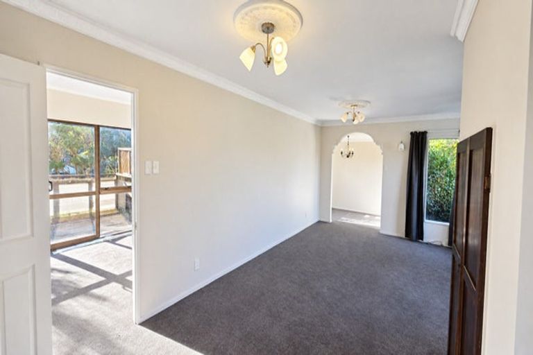 Photo of property in 2 Eclipse Lane, Whitby, Porirua, 5024