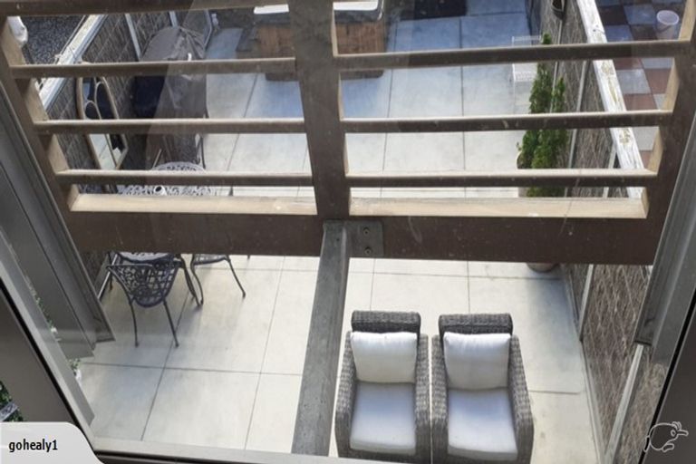 Photo of property in The Terraces, 10/9 Humber Street, Pandora, Napier, 4110