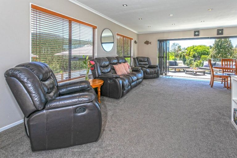 Photo of property in 108 Tuna Place, Onemana, Whangamata, 3691