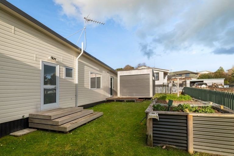 Photo of property in 1 Ohinemuri Place, Paeroa, 3600