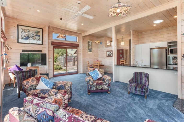 Photo of property in 4a Daniel Street, Martinborough, 5711