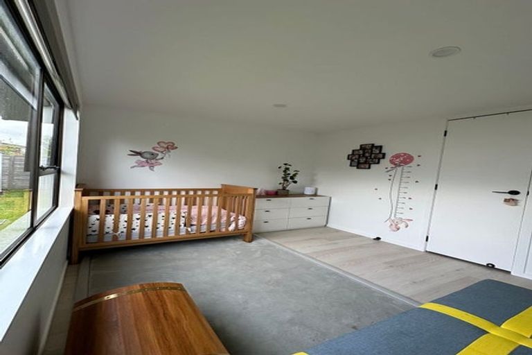 Photo of property in 2/57 Kiwi Esplanade, Mangere Bridge, Auckland, 2022