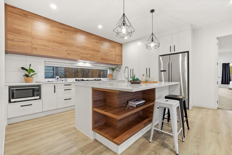Photo of property in 12 Pommes Way, Silverdale, 0932