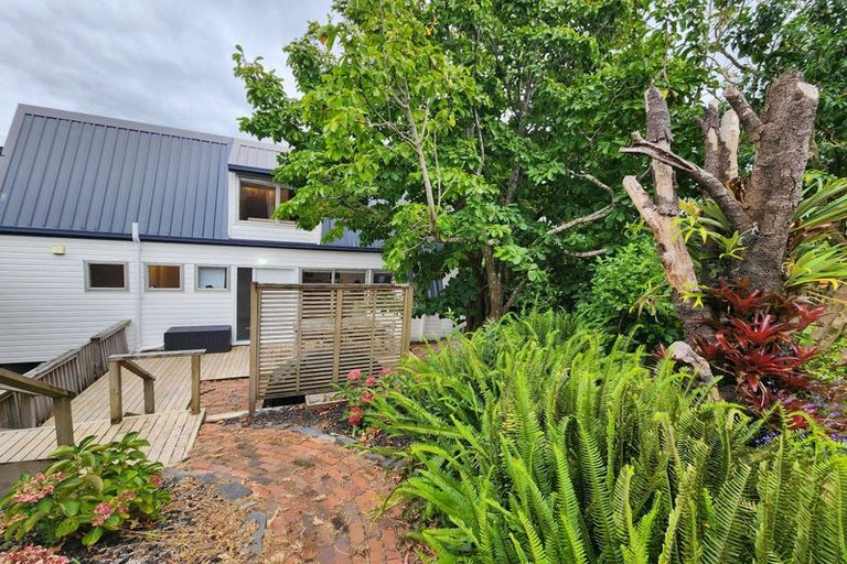 Photo of property in 32 Aeroview Drive, Beach Haven, Auckland, 0626