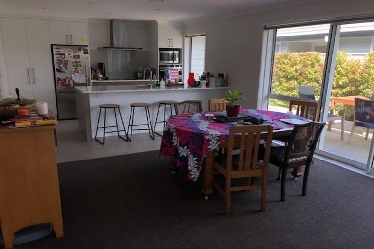 Photo of property in 9 Walnut Road, Riverhead, 0820