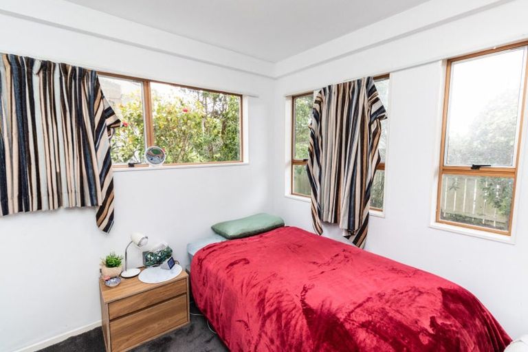 Photo of property in 1 Paddington Grove, Karori, Wellington, 6012