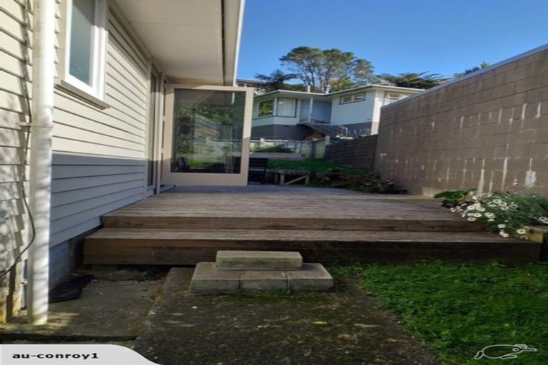 Photo of property in 15 Kimball Place, Johnsonville, Wellington, 6037