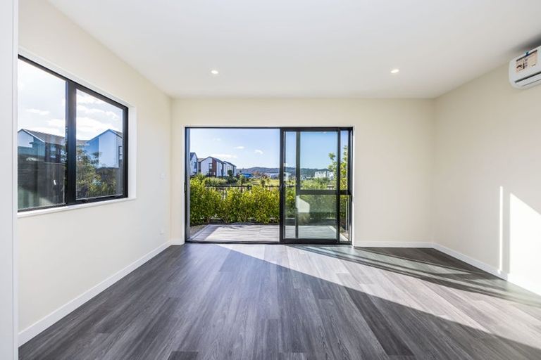 Photo of property in 22b Lumbarda Drive, Kumeu, 0810
