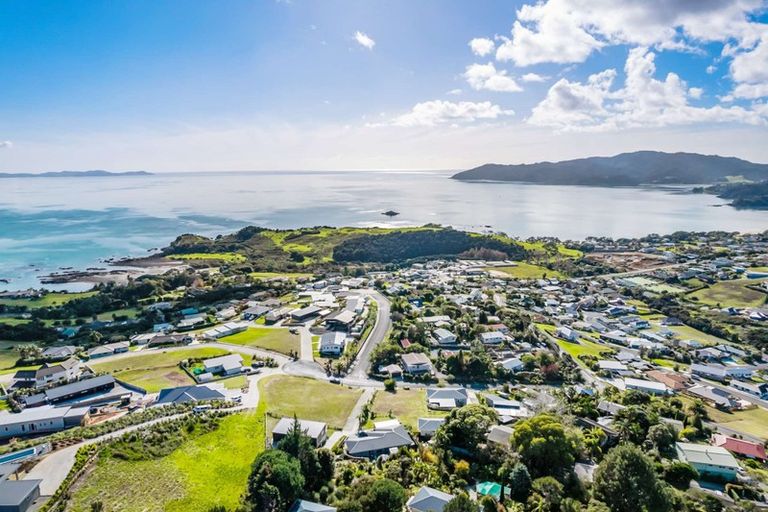 Photo of property in 9 Eagles Way, Cable Bay, 0420