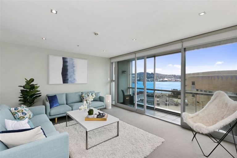 Photo of property in Portal Apartments, 6c/42 Cable Street, Te Aro, Wellington, 6011