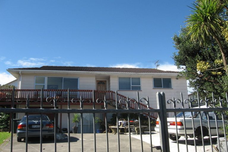Photo of property in 9 Lewisham Street, Highland Park, Auckland, 2010