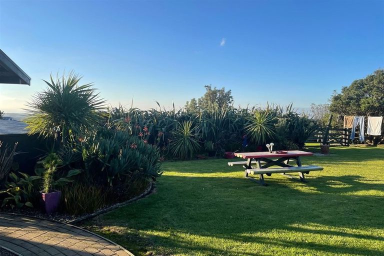 Photo of property in 85 Constable Road, Muriwai, Waimauku, 0881