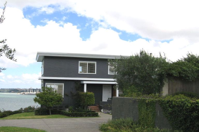 Photo of property in 31a Stanley Point Road, Stanley Point, Auckland, 0624