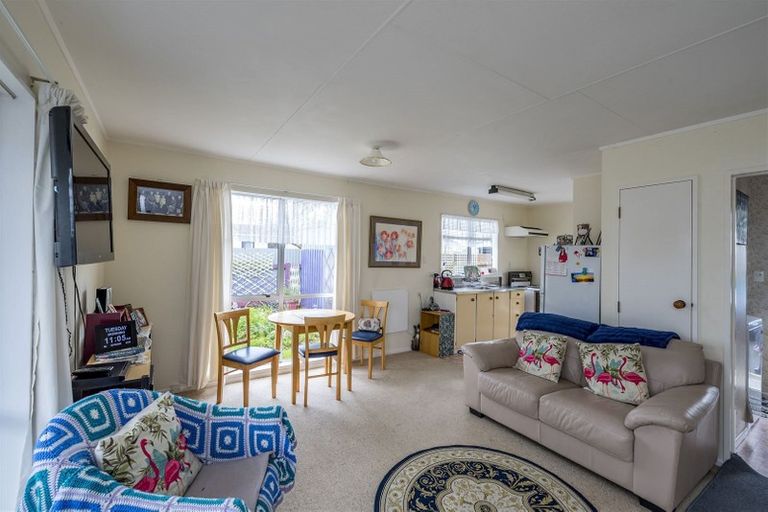 Photo of property in 110 Ryder Crescent, Levin, 5510