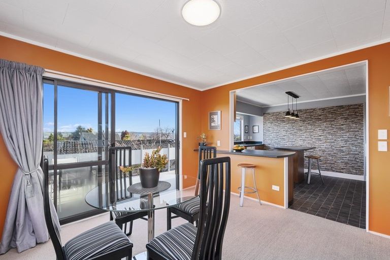 Photo of property in 43 Grace Crescent, Richmond Heights, Taupo, 3330