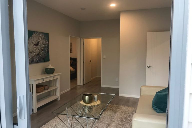 Photo of property in 10 Wyon Way, Flat Bush, Auckland, 2016