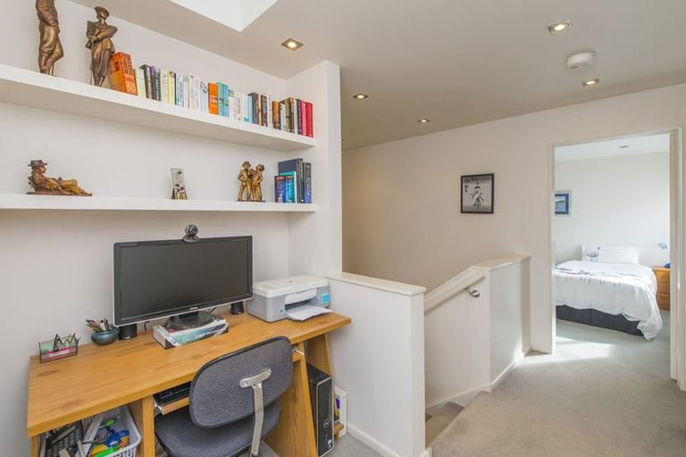 Photo of property in 7 Bay Lair Grove, Island Bay, Wellington, 6023