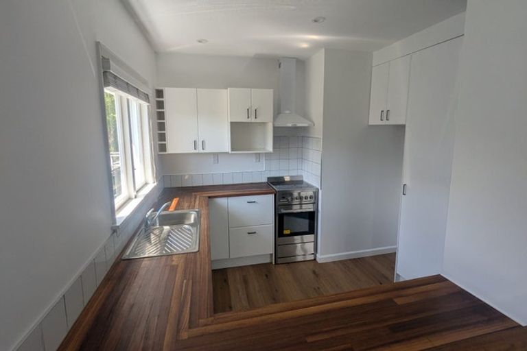 Photo of property in 2/7 Leonard Place, Saint Martins, Christchurch, 8022