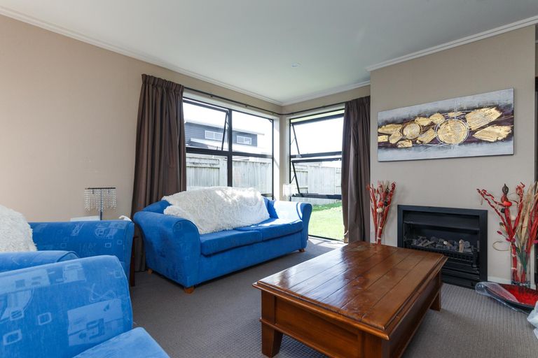 Photo of property in 15 Trump Place, Kelvin Grove, Palmerston North, 4414