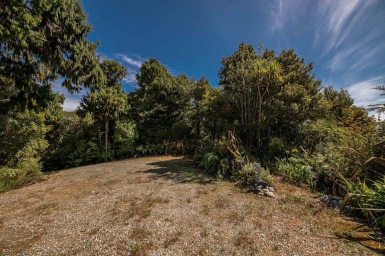 Photo of property in 17 Fairburn Place, Charleston, Cape Foulwind, 7892