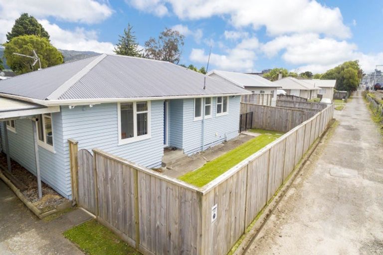 Photo of property in 28d Blenheim Street, Upper Hutt Central, Upper Hutt, 5018