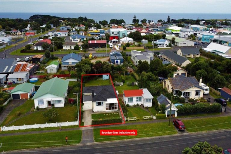 Photo of property in 18 Gisborne Terrace, Opunake, 4616