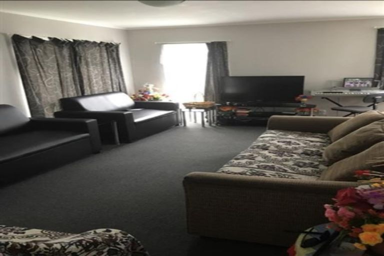 Photo of property in 2/86 Palmers Road, Clendon Park, Auckland, 2103