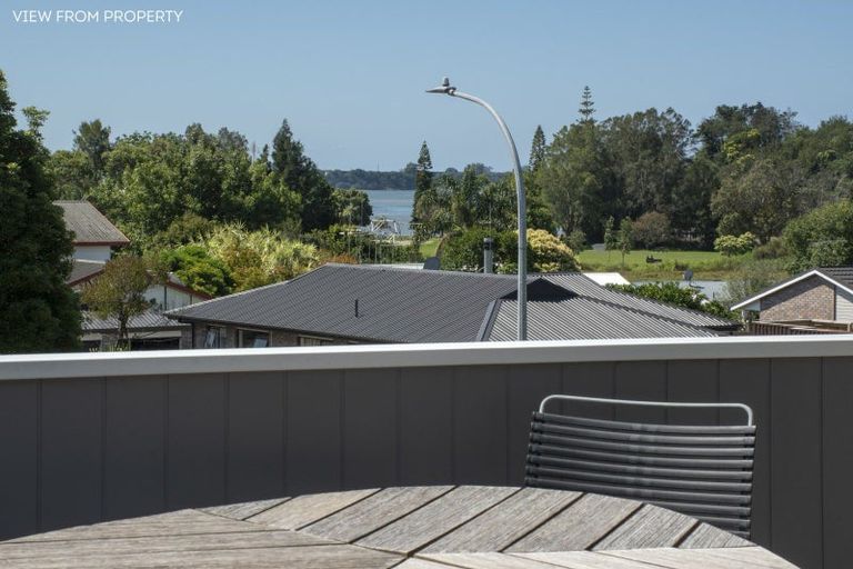 Photo of property in 60 Esmeralda Street, Welcome Bay, Tauranga, 3112