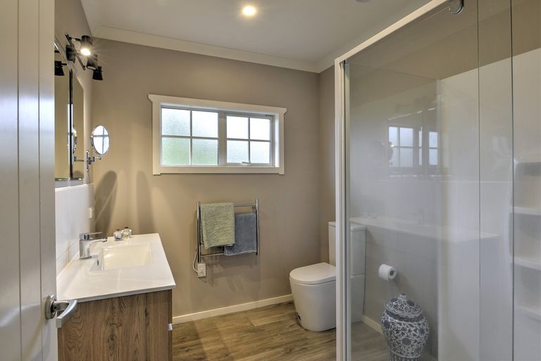 Photo of property in 112b Kent Street, Carterton, 5713