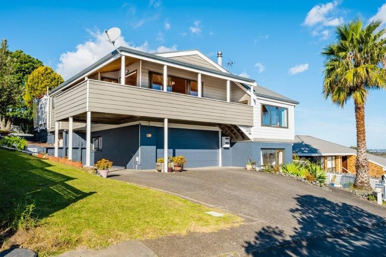 Photo of property in 36 Pigeon Mountain Road, Half Moon Bay, Auckland, 2012