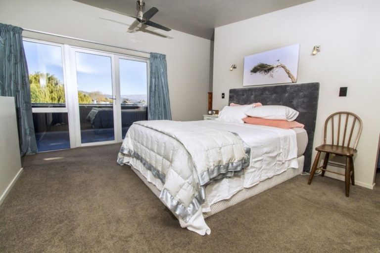 Photo of property in 8 Pisa Moorings Road, Mount Pisa, Cromwell, 9383