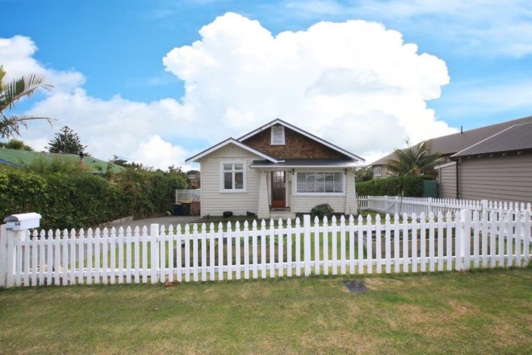 Photo of property in 2/54 Aramoana Avenue, Devonport, Auckland, 0624