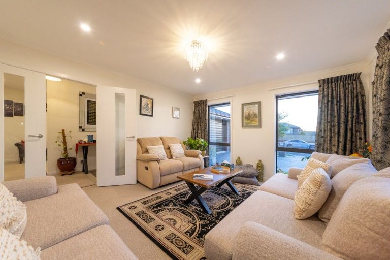 Photo of property in 199 Pacific Drive, Fitzherbert, Palmerston North, 4410