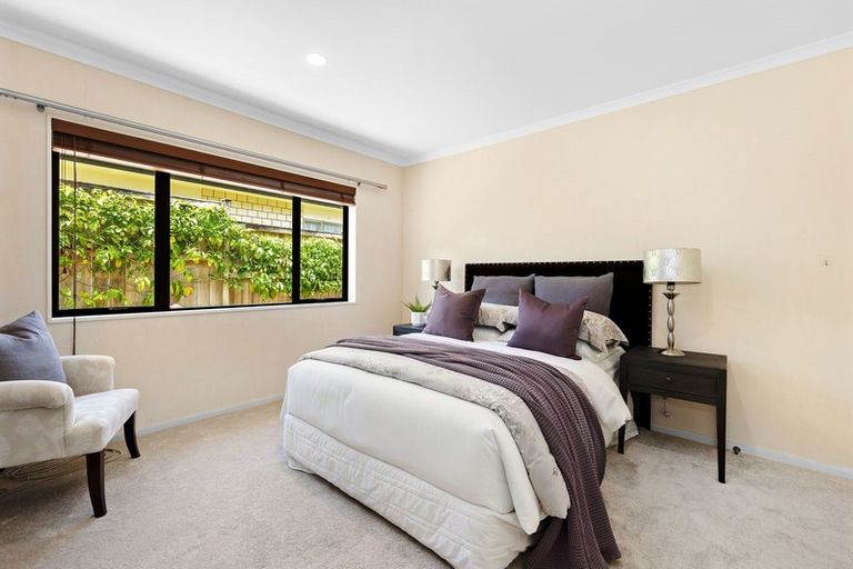 Photo of property in 4 Bejoy Rise, East Tamaki Heights, Auckland, 2016