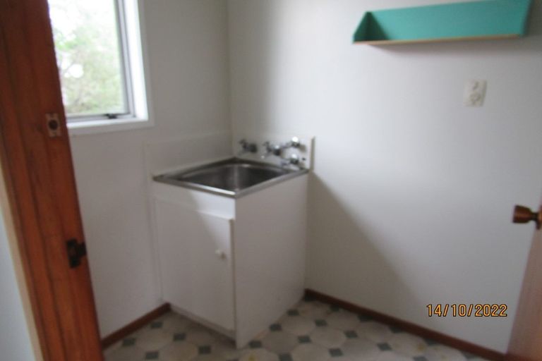 Photo of property in 30 Glennandrew Drive, Half Moon Bay, Auckland, 2012