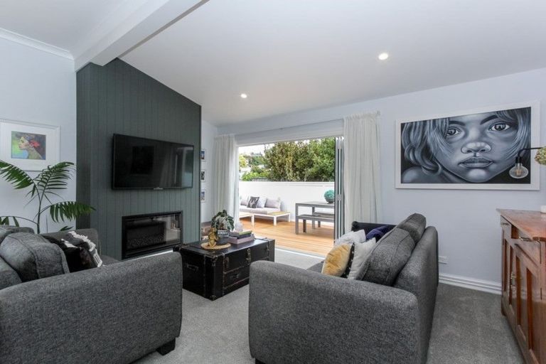 Photo of property in 36 Belt Road, Moturoa, New Plymouth, 4310