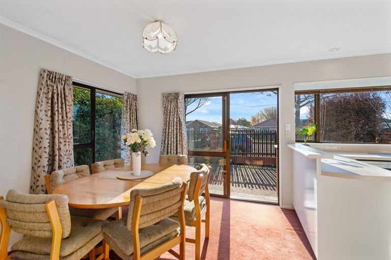 Photo of property in 1/423 Harewood Road, Harewood, Christchurch, 8051