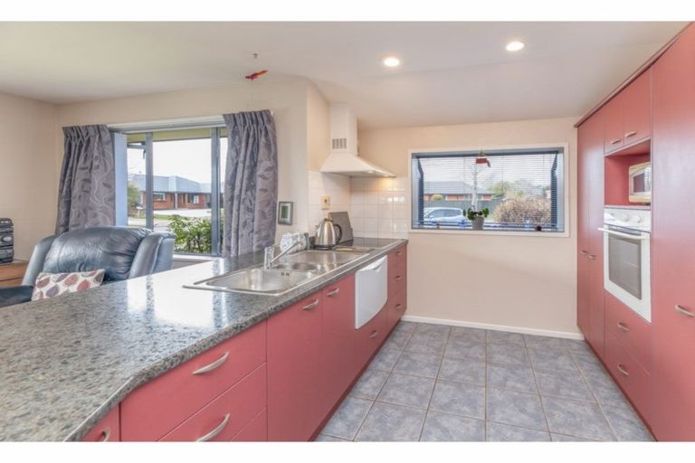 Photo of property in 16 Riegler Place, Belfast, Christchurch, 8051