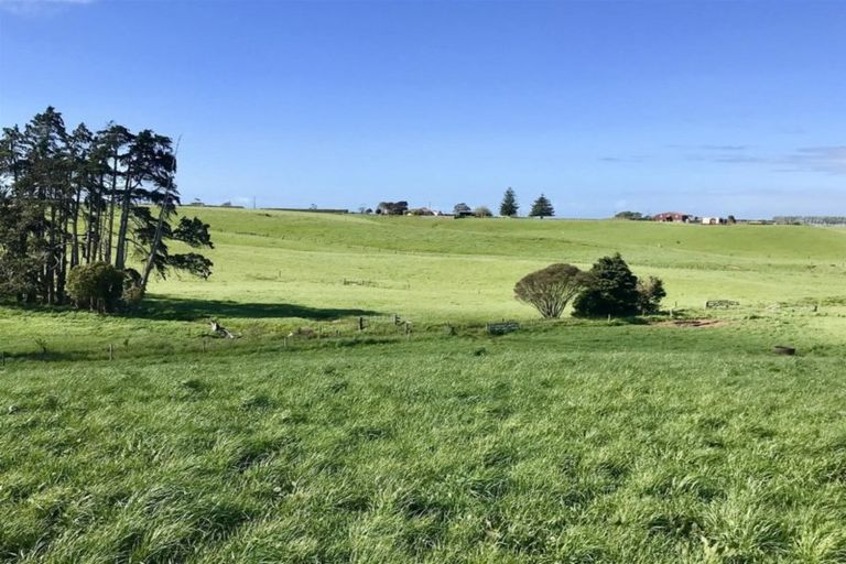 Photo of property in 296 Inland Road North, Tikorangi, Waitara, 4383